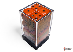 Набор Кубиков Chessex Opaque 16mm d6 with pips Dice Blocks (12 Dice) - Orange w/black